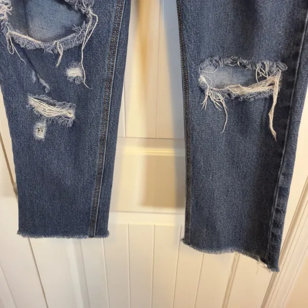 Old Navy High Rise Slouchy Straight Distressed Crop Jeans Blue Button Fly Size 4 - Image 5