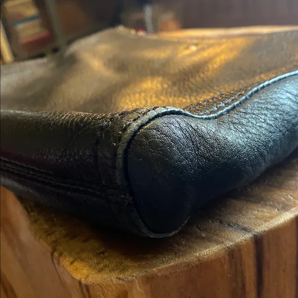 Kate Spade Black Pebble Leather Crossbody - Image 9