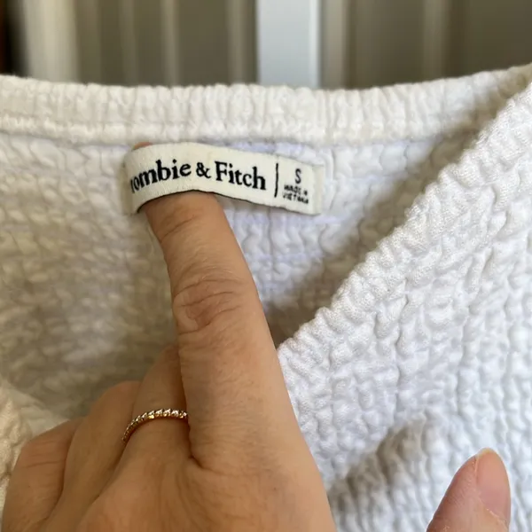 Abercrombie & Fitch Smocked Puff Sleeve Crop Top Size S White Sweetheart - Image 4