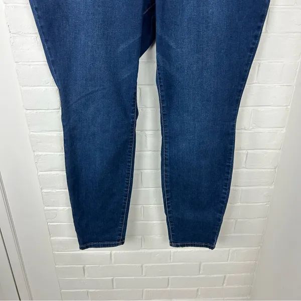 Wonderly Dark Wash Plus Size Skinny Jeans - Image 6
