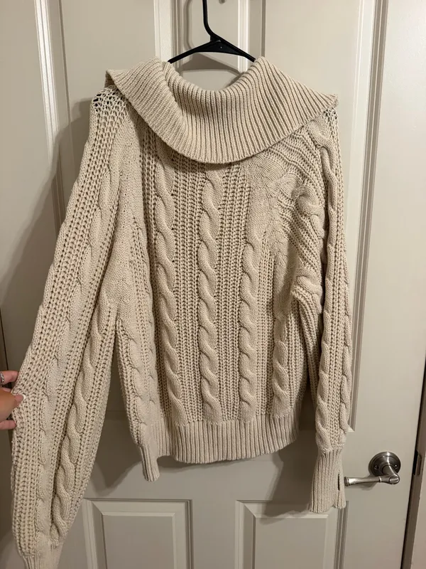 Grey Bandit Sweater - Image 4
