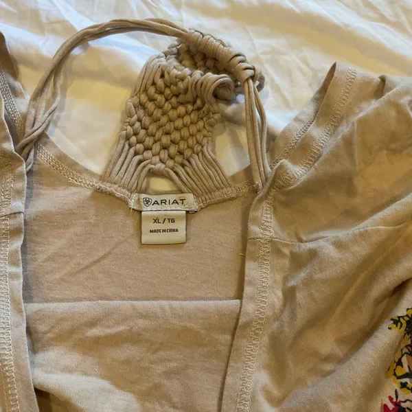Ariat Beige Top with Floral Accents - Image 3