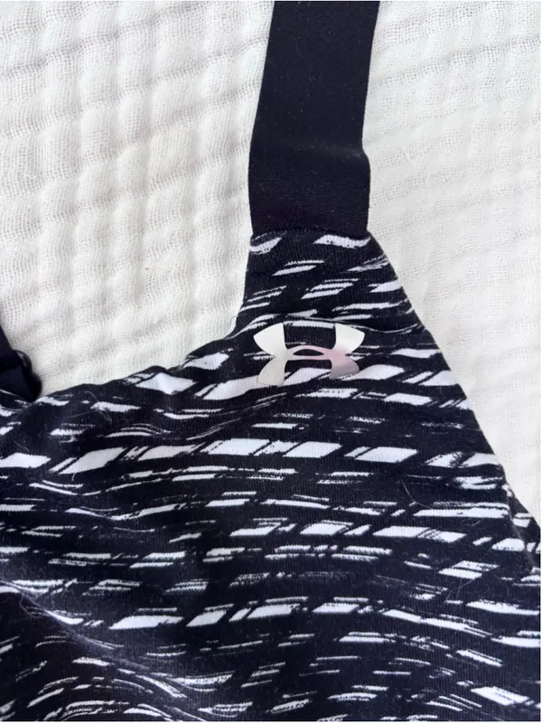 Women's Under Armour Sports Bra XL Black White Crossback Adjustable Straps - Image 9
