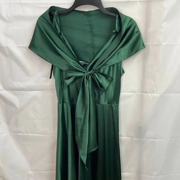 Ladivine by Cinderella Divine women's‎ emerald satin cowl maxi formal gown dress - Image 3