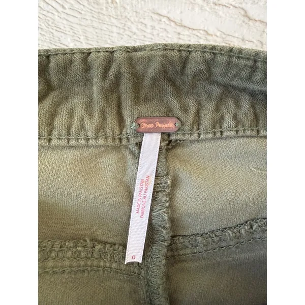 Free People Army Green Velveteen Straight Leg Patch Pocket Pants‎ Size 0 - Image 7