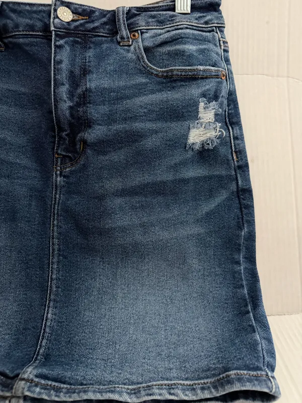 American Eagle Stretch Ladies Jean Skirt  - Image 2