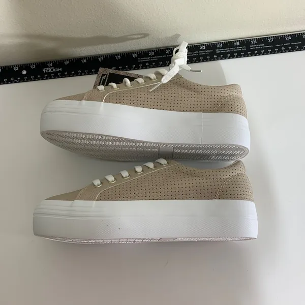 Women's Platform Sneakers Size 7 Beige Faux Leather Lace Up Comfort In Every Ste - Image 7