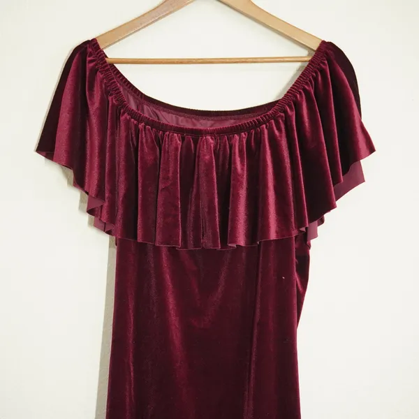 My Bump Maternity Size Medium Velvet Off Shoulder Ruffle Dress Burgundy Bodycon - Image 6