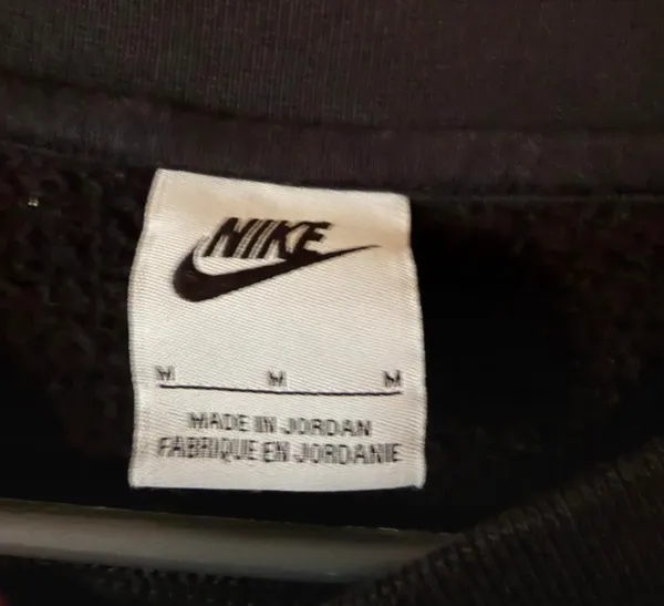 Black Nike crewneck sweatshirt in size M #swoosh #athletic - Image 2