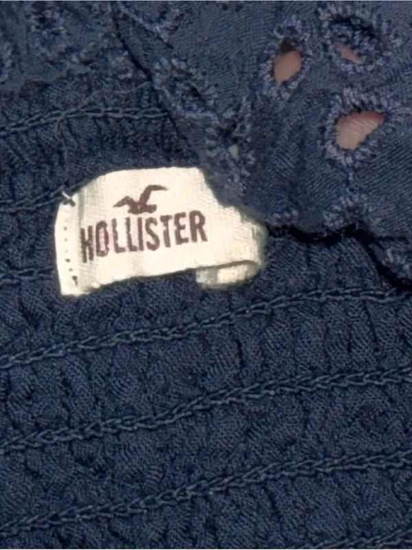 Hollister Eyelet Ruffle Adjustable Spaghetti Strap Crop Tank Top Navy Blue XS - Image 4