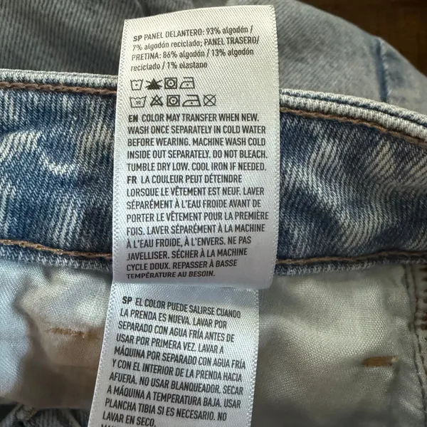 American Eagle Strigid Mom Jean Pants Light Wash High Rise Women Size 6 - Image 10