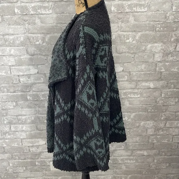POL Oversized Aztec Chunky Knit Cardigan - Image 2