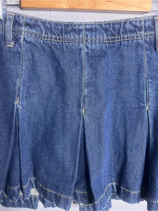 Free People Madison Ave Mini Skirt Denim Pleated. Size 30 - Image 5
