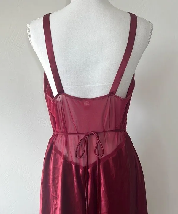 Vintage Satin Nightgown - Image 5