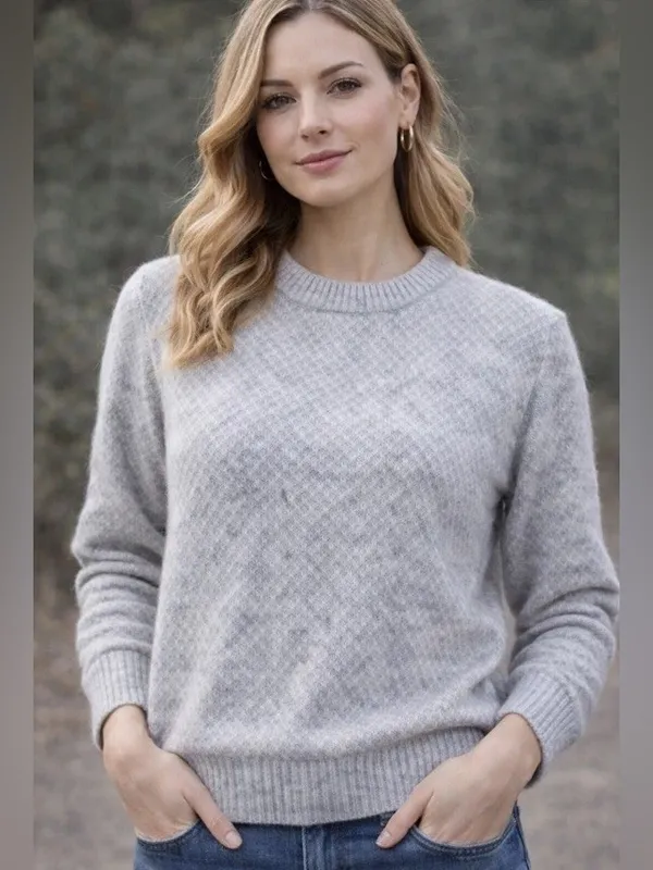 Quince Baby Alpaca Wool Diamond Stitch Crew Sweater – Light Grey – M - Image 2