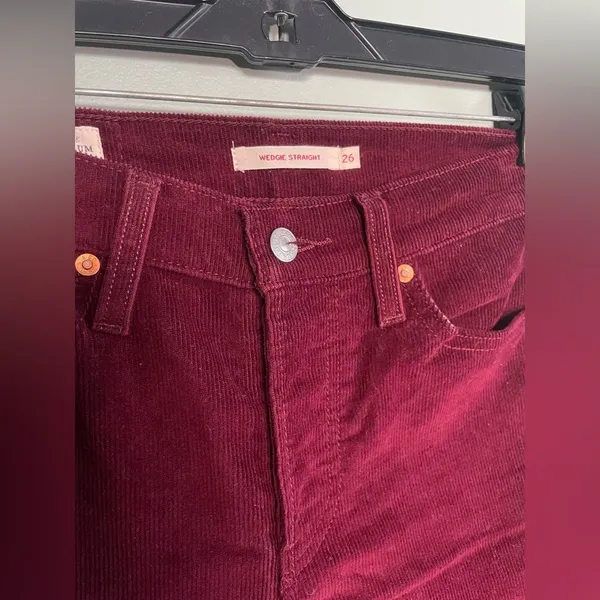 Women’s Levi Maroon Corduroy Wedgie Straight Button Fly Pants Sz 26x26 - Image 2