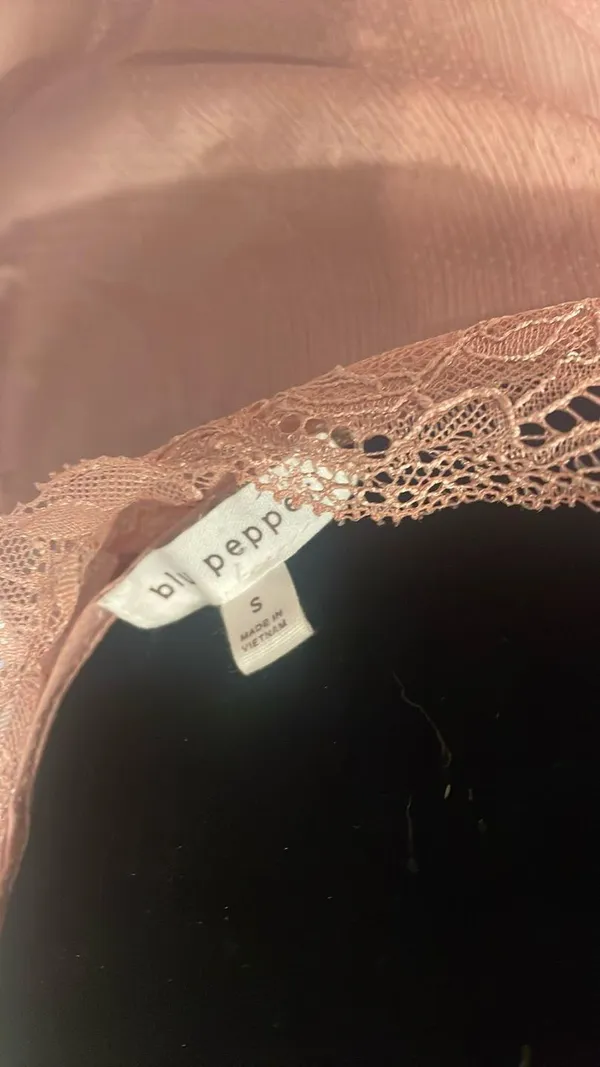 Blu Pepper Pink cami with lace trim small fit - Image 3
