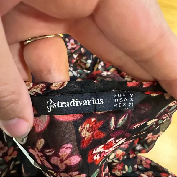 Stradivarius Sheer Floral Blouse Small NWT - Image 5