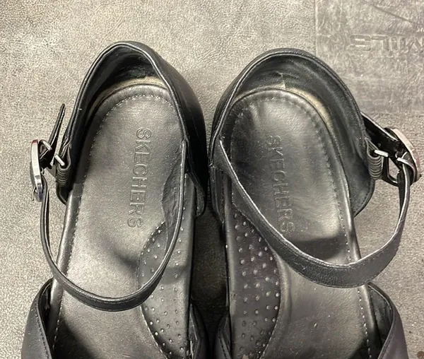 Skechers work shoes Mary Janes black 8.5 - Image 2