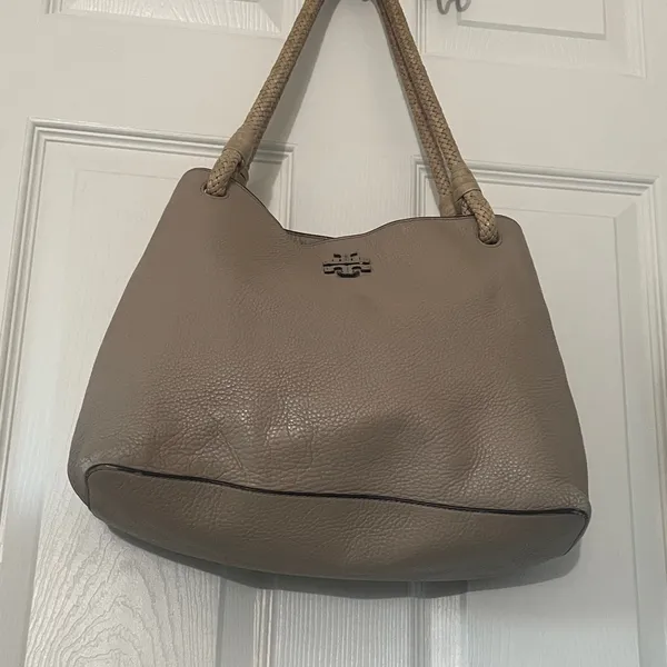 Tory Burch Light Brown Leather Mcgraw/Taylor Hobo Slouchy Bag - Image 4