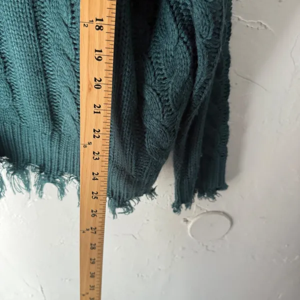 Entro Womens M Green Cable Knit V Neck Distressed Fringe‎ Sweater Boho Western - Image 6