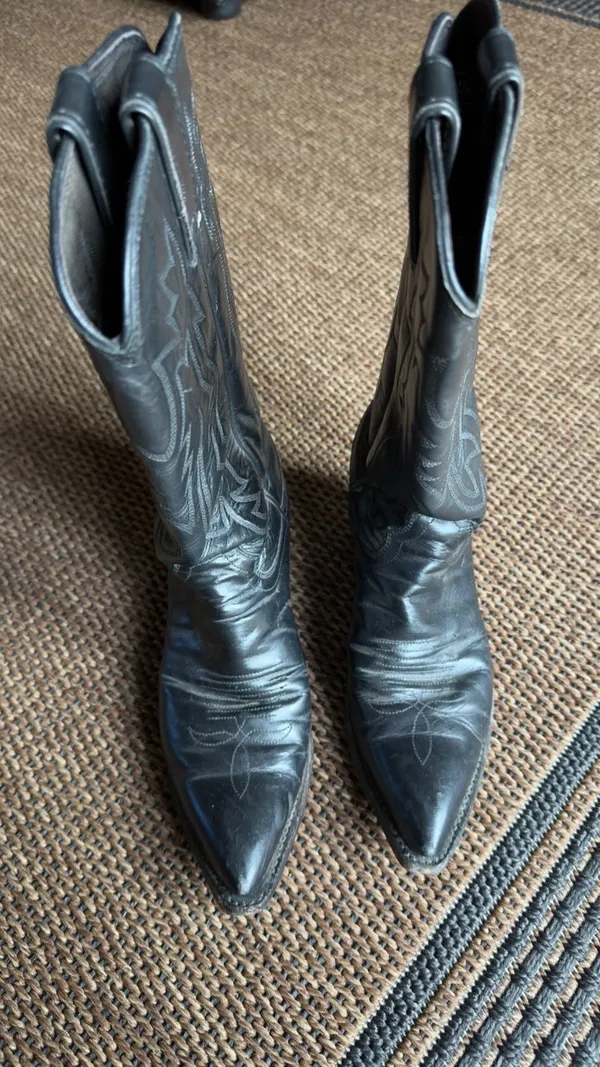 Vintage Cowboy Boots Justin Women’s Boots - Image 3