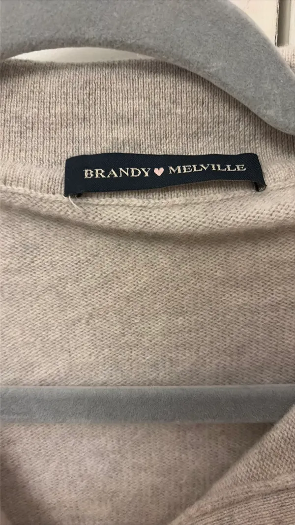 Brandy Melville quarter button up, long sleeve sweat sweater - Image 4