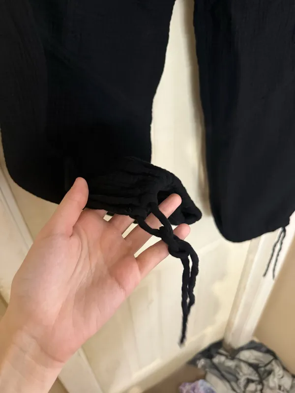 Black linen pants with drawstring waist and ankle ties Size M - Image 2