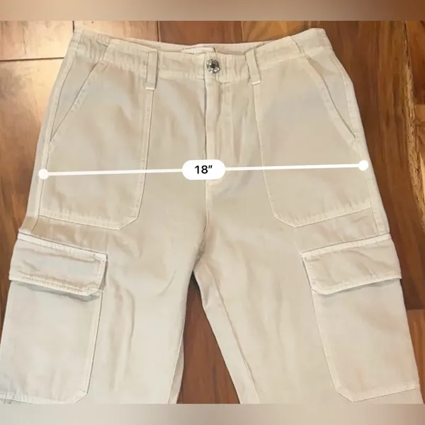 Zara Women's Beige Flat Front Cargo Pants - Image 9