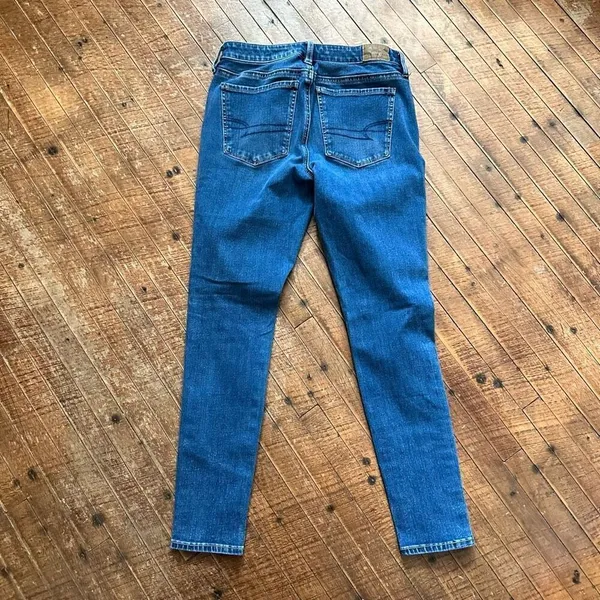 American Eagle distressed stretchy size 6 normcore jeggings - Image 4