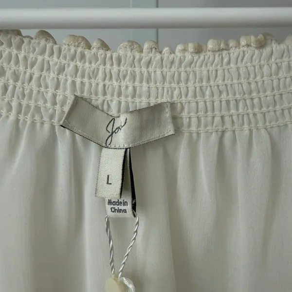 Joie Silk Boho Flowy Beachy Relaxed Peasant Smocked V-Neck Blouse L Ivory - Image 4