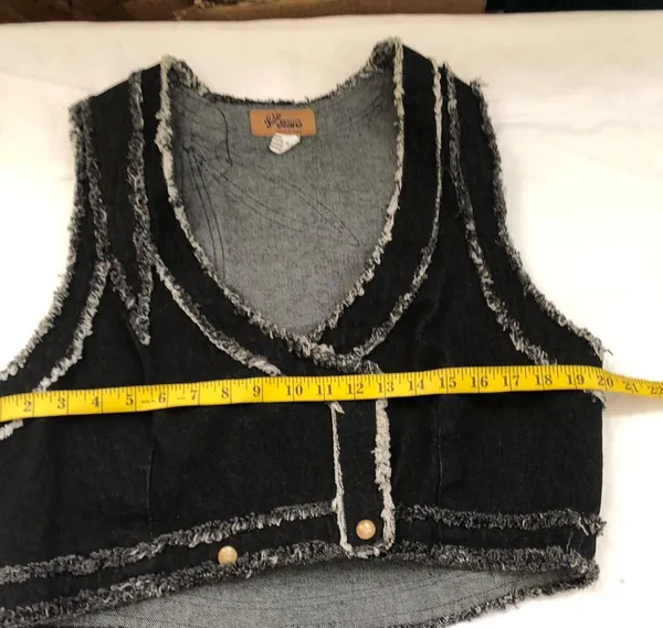 RARE Y2K Gothic Grunge Punk Rock Black Grey Sleeveless Denim Jean Vest Jacket Shirt Top Frayed Distressed Hem V-Neck Fitted Cropped 100% Cotton Size L - Image 4