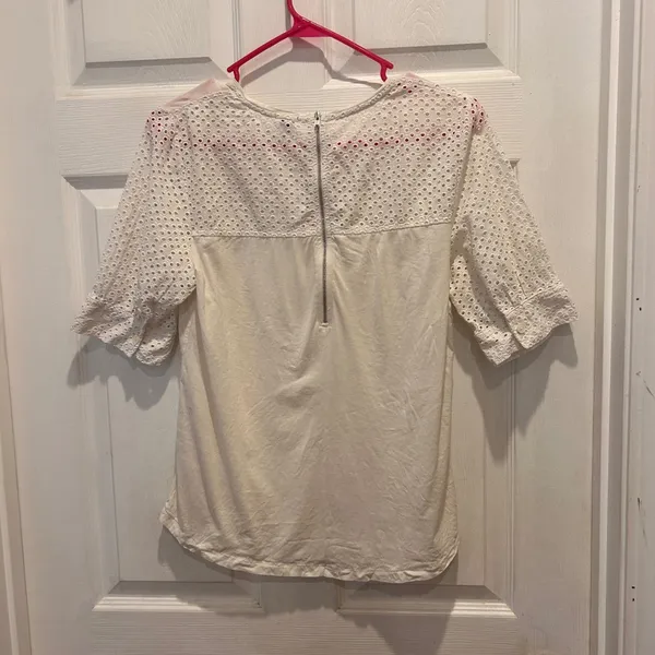 J.Crew Eyelet Sleeve Top Shirt Womens Medium Ivory Cotton Blend Blouse‎ - Image 4