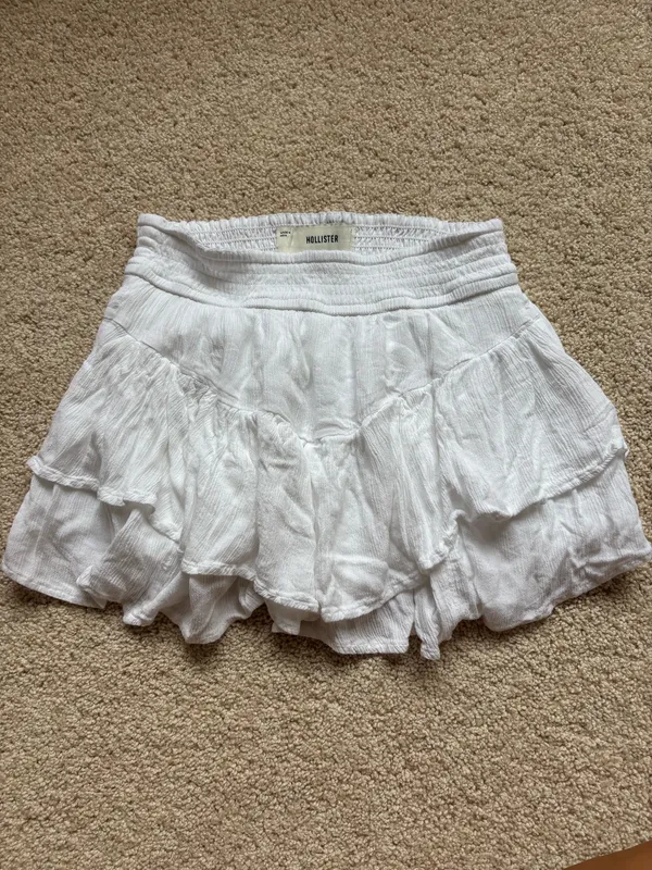 Hollister Tiered Ruffle Mini Skirt - Image 2