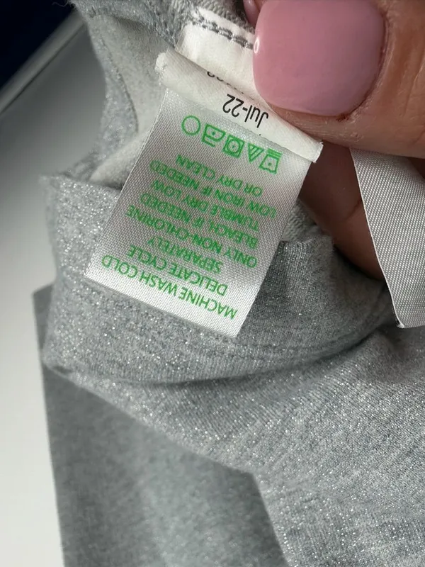 Lilly Pulitzer‎ Emalia Shimmer Terry Top Gray Medium Soft Comfort Minimalist - Image 6