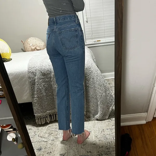 Levi's 501 Original Fit jeans - size 26 x 30, medium wash - Image 3