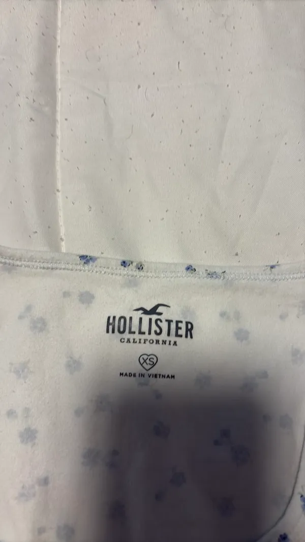 Hollister Floral Long Sleeve - Image 3