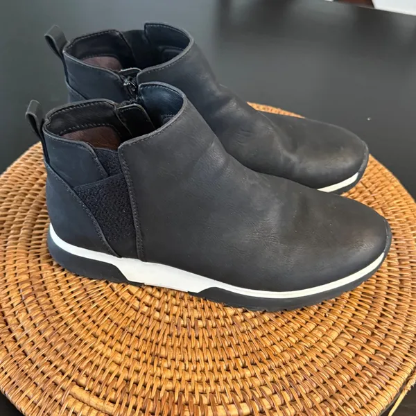 LifeStride Women Black Active Arch Sneaker Booties Soft Ankle Boots size‎ 9W - Image 4