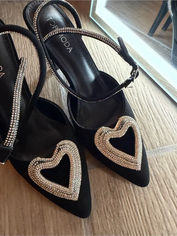 TOP Moda Black Pointed Toe Heels with Crystal Heart Accents - Image 3