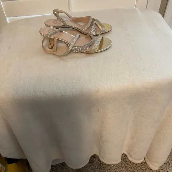 Gold Rhinestone Strappy Slingback Heels Size 9 - Image 3