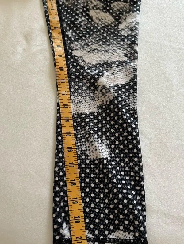 Lululemon - Black Polka-Dot Floral Cropped Leggings - Womens Size 4 - Image 11