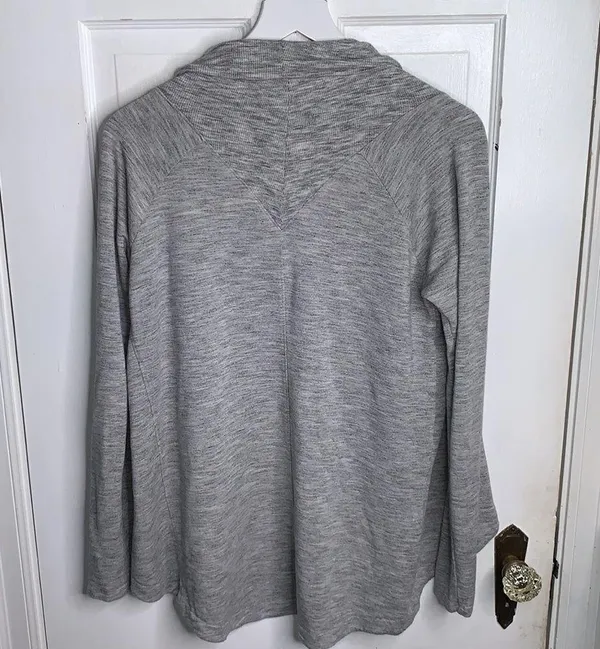 Athleta Nirvana Wear Two Ways Soft Stretchy Wrap Grey 416969 W-247 Sz S - Image 7