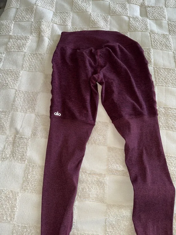 Alo‎ Goddess Leggings size M - Image 5