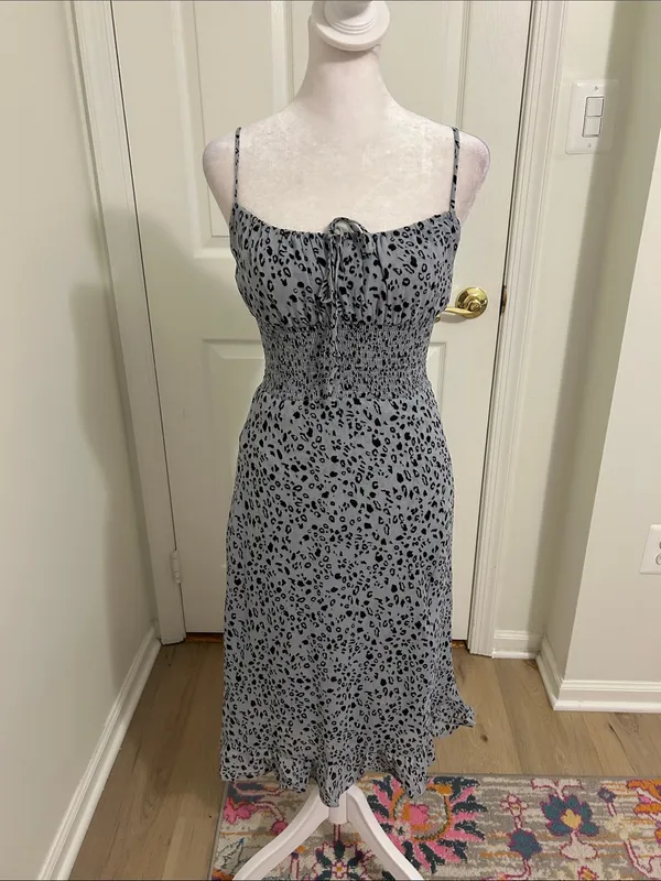 Reformation Genie Midi Dress In Lynx Leopard Print Gray Size 0 Smocked Waist - Image 6