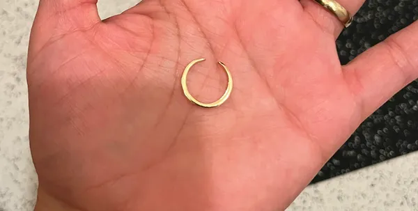 Gold Toe Rings - Image 5