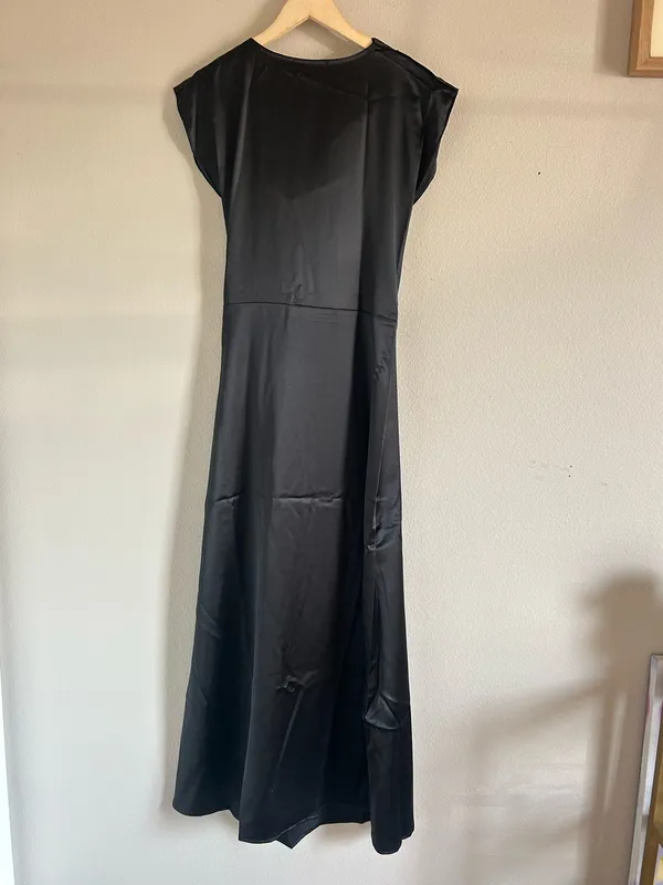 Deluc Dahlia Black Satin Cowl Neck evening Gown Medium - Image 4