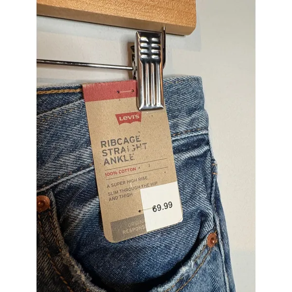 NWT Levi's Ribcage Straight Ankle jeans - Image 2