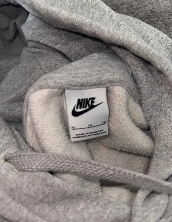 Light Grey Nike Hoodie - Image 5