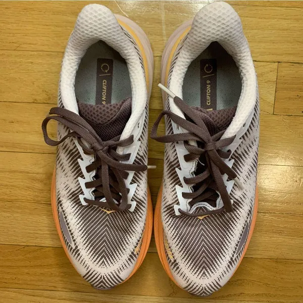 Hoka One One Clifton 9 GTX Sneakers Cosmic Pearl / Smokey Quartz - Size 8.5 - Image 5