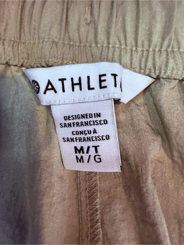 NWT Athleta Daybreak Mid‎ Rise Parachute Balloon Pants in Tan White Medium Tall - Image 10
